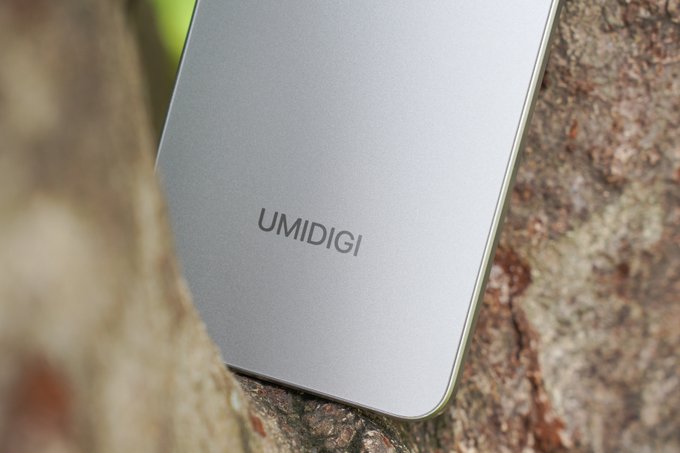 UmidigiE's tweet photo. 🫡La artesanía experta hace que el teléfono inteligente #UmidigiG9x.
😻Brilla durante los días soleados del parque, mercados al aire libre y paseos por la playa por la tarde.  
🌟El estilo se encuentra con la sustancia en cada aventura al aire libre.

Conoce más: 👀https://t.co/4m0IgBzgGU