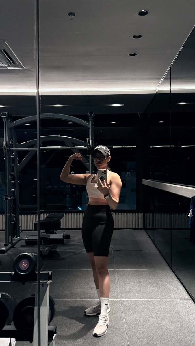 mekaNICOLEme's tweet photo. A progress, I guess? 🤔💪🏽 https://t.co/zEaA93VEod
