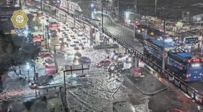 Gobierno de la Ciudad de México (@gobcdmx) on Twitter photo #TlaloqueReforzado 2025
🌧️ Se registra lluvia en varios puntos de la ciudad, así como anegaciones de agua en algunas vialidades.
📍 Los equipos de emergencias de las secretarías de <a href="/SSC_CDMX/">SSC CDMX</a>, <a href="/SEGIAGUA/">Secretaría de Gestión Integral del Agua</a>, <a href="/SOBSECDMX/">Secretaría de Obras y Servicios CDMX</a>, <a href="/Bomberos_CDMX/">Bomberos Ciudad de México Oficial</a> y <a href="/SGIRPC_CDMX/">Secretaría de Gestión Integral de Riesgos y PC</a> se encuentran atendiendo las #TlaloqueReforzado 2025
🌧️ Se registra lluvia en varios puntos de la ciudad, así como anegaciones de agua en algunas vialidades.
📍 Los equipos de emergencias de las secretarías de <a href="/SSC_CDMX/">SSC CDMX</a>, <a href="/SEGIAGUA/">Secretaría de Gestión Integral del Agua</a>, <a href="/SOBSECDMX/">Secretaría de Obras y Servicios CDMX</a>, <a href="/Bomberos_CDMX/">Bomberos Ciudad de México Oficial</a> y <a href="/SGIRPC_CDMX/">Secretaría de Gestión Integral de Riesgos y PC</a> se encuentran atendiendo las