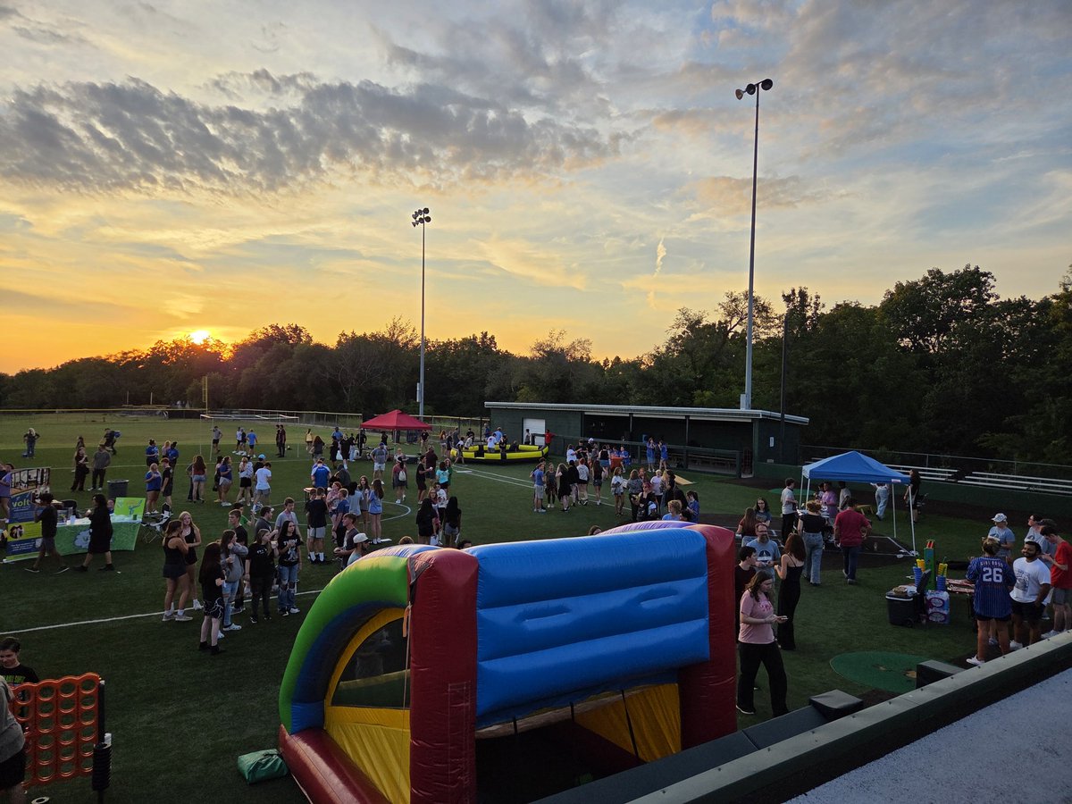 Thanks for coming to UNITE! A special thx to our community sponors!
North Point, Springhill Baptist, Well Church, Northbridge Church, James River Church N. Campus, National Heights Baptist, Volt Credit Union, Sgf Dream Center &amp; Courageous Church for investing into our students!