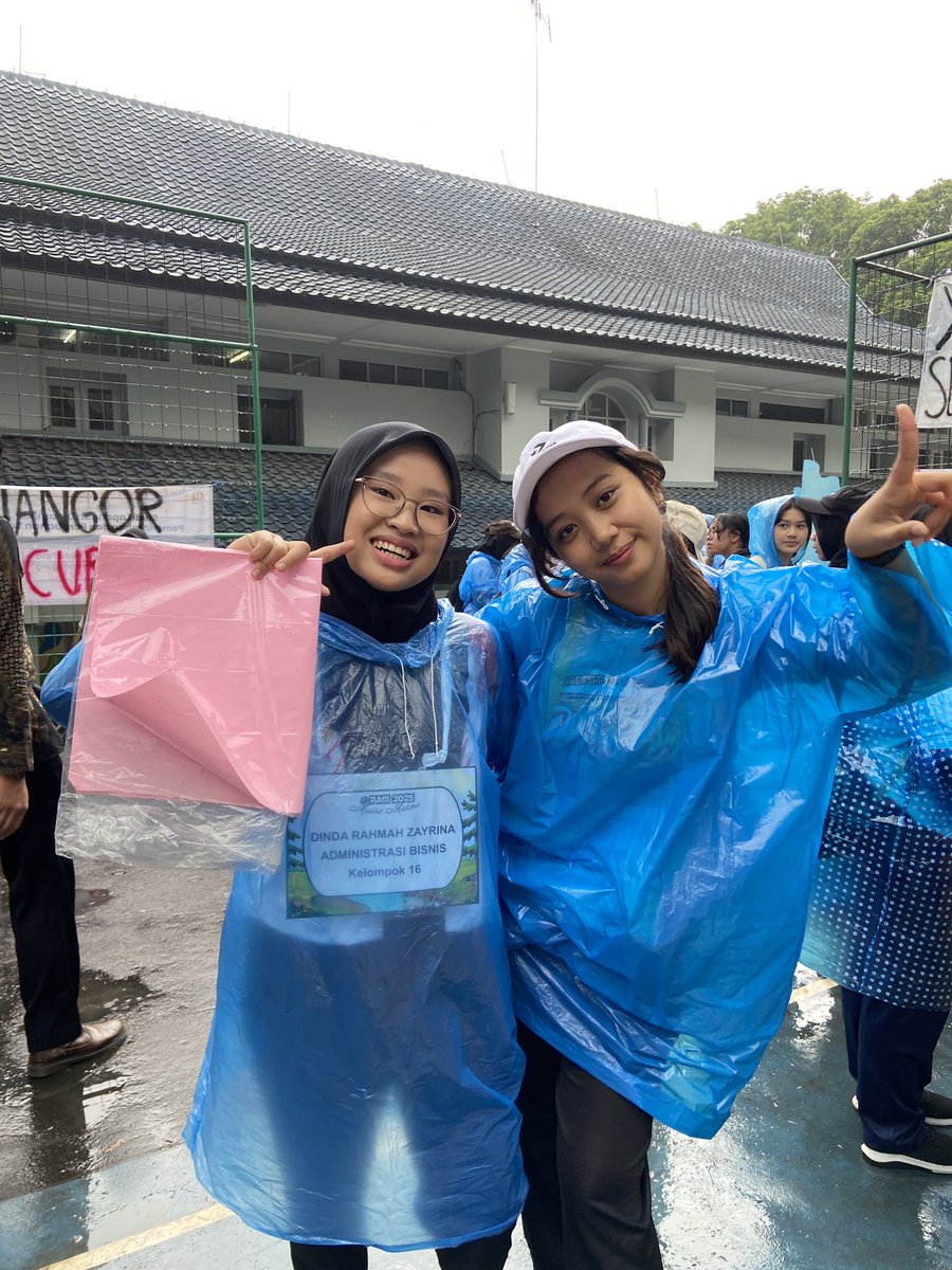 strwbrrymrrly's tweet photo. orasi day 2 super seruu!!!💙 https://t.co/fU6tZ8eC4J