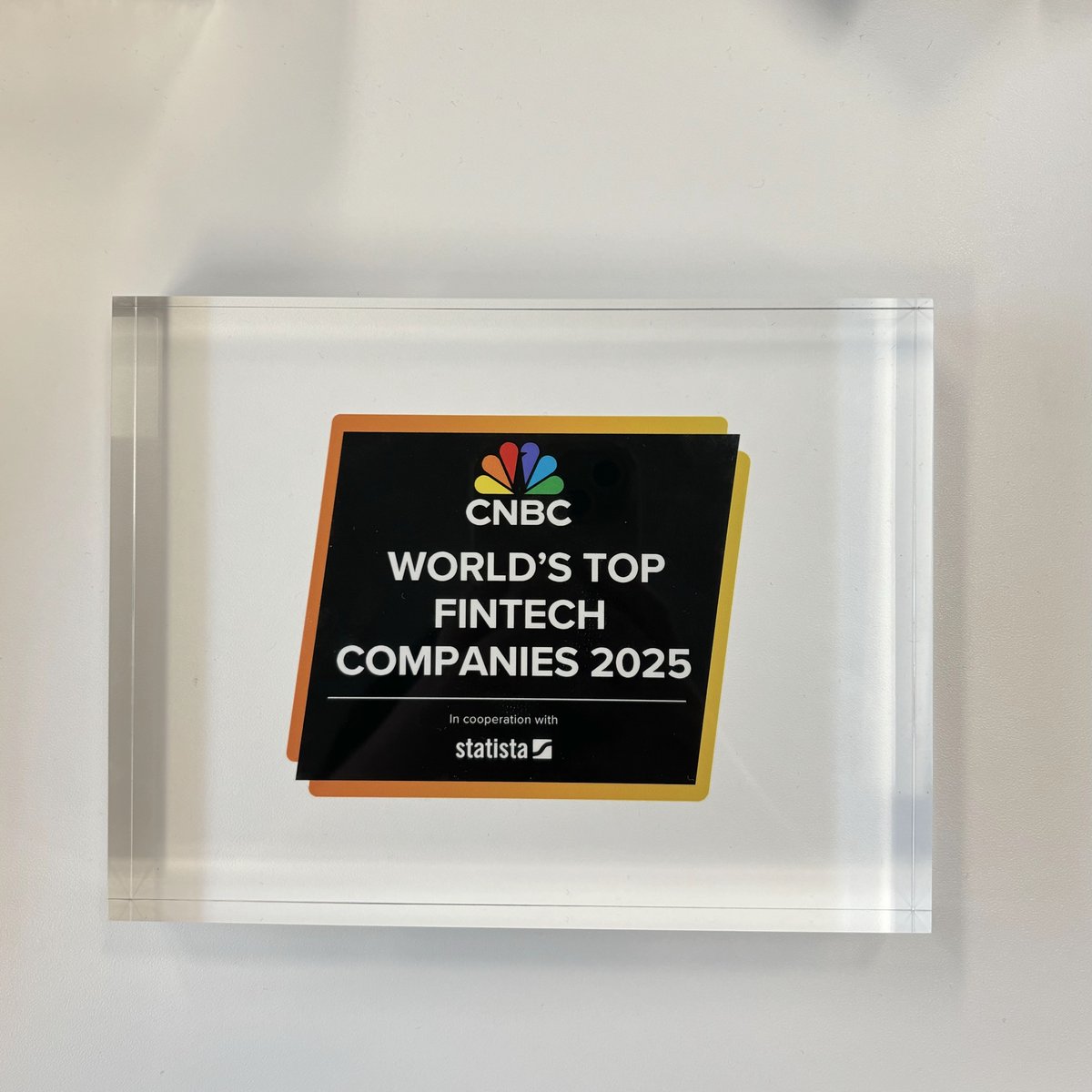 OSL_CN's tweet image. 很高兴被 @CNBC  评为“2025 年全球顶级金融科技公司”，我们也是唯一一家获选的香港数字资产平台！🔥🚀

在 #OSL，我们会以信任、创新和影响力助力数字资产的未来。