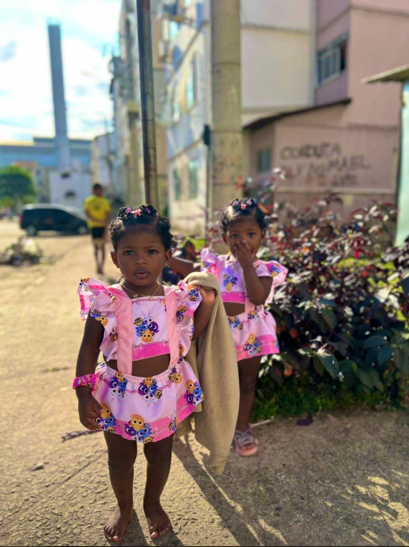 Indiiaziinha_'s tweet image. Ser mãe de gêmeas é uma experiência única, repleta de desafios e alegrias proporcionadas pelo amor em dobro!!❤️

Isabella🩷
Isadora🩷