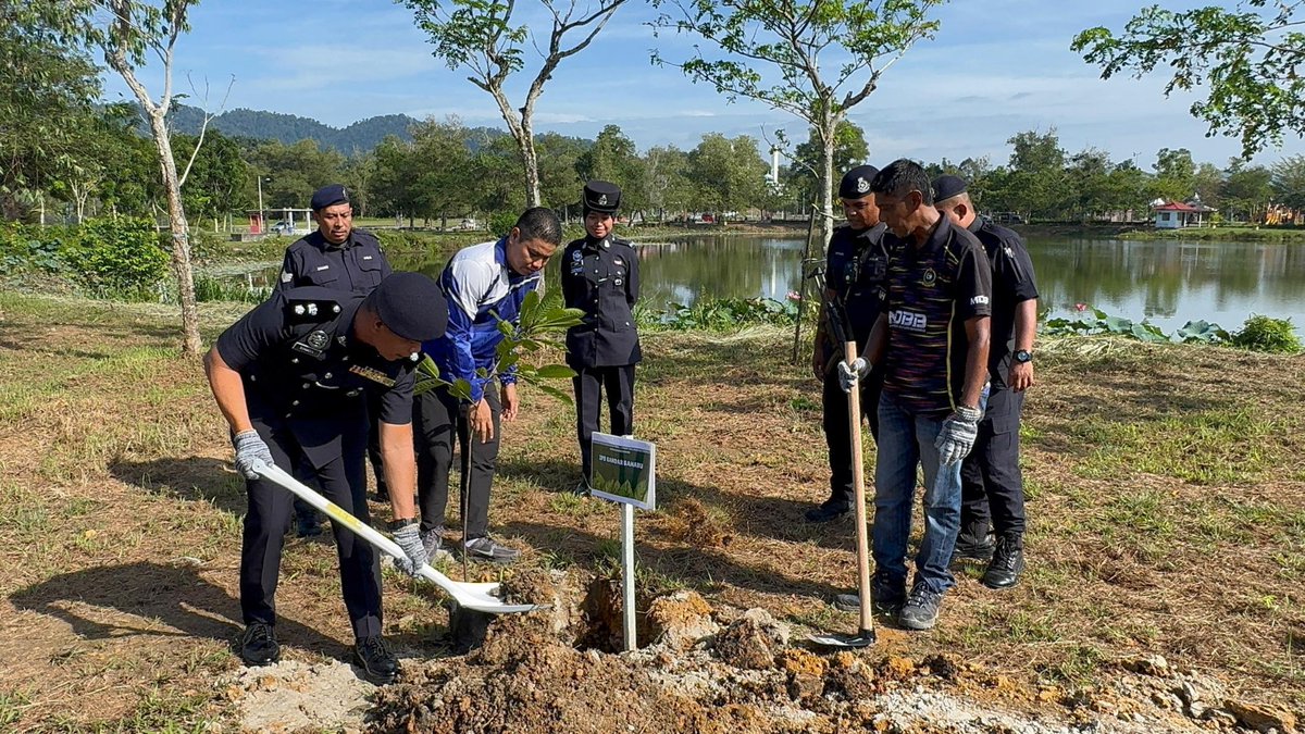 14 OGOS 2025 (KHAMIS)

PROGRAM PENGHIJAUAN KELESTARIAN “SATU POKOK SERIBU MANFAAT” PERINGKAT DAERAH BANDAR BAHARU TAHUN 2025.