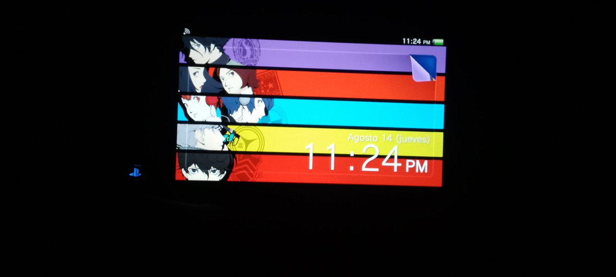 Jintoki7's tweet photo. Alguien sabe que se puede hacer y como sacar el máximo provecho a una ps vita en 2025? https://t.co/WbHdn5mEqQ