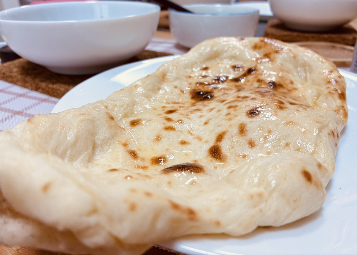 簡単なことも分からないわ🇮🇳👳‍♂️🍛
私ってナンだっけ🇮🇳👳‍♂️🍛
それすら🇮🇳夜の手に👳‍♂️絆されて🍛
チャイの様に🇮🇳(गायब होना、गायब होना)