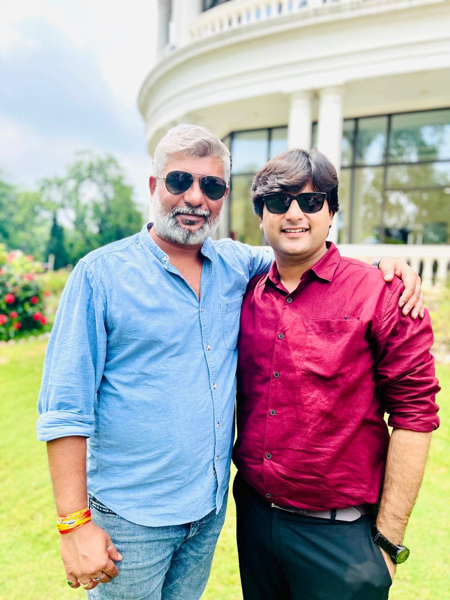 प्रिय छोटे भाई जन्मदिन की बहुत बधाई और शुभकामनाएं <a href="/shubhjournalist/">Shubham Gupta</a>