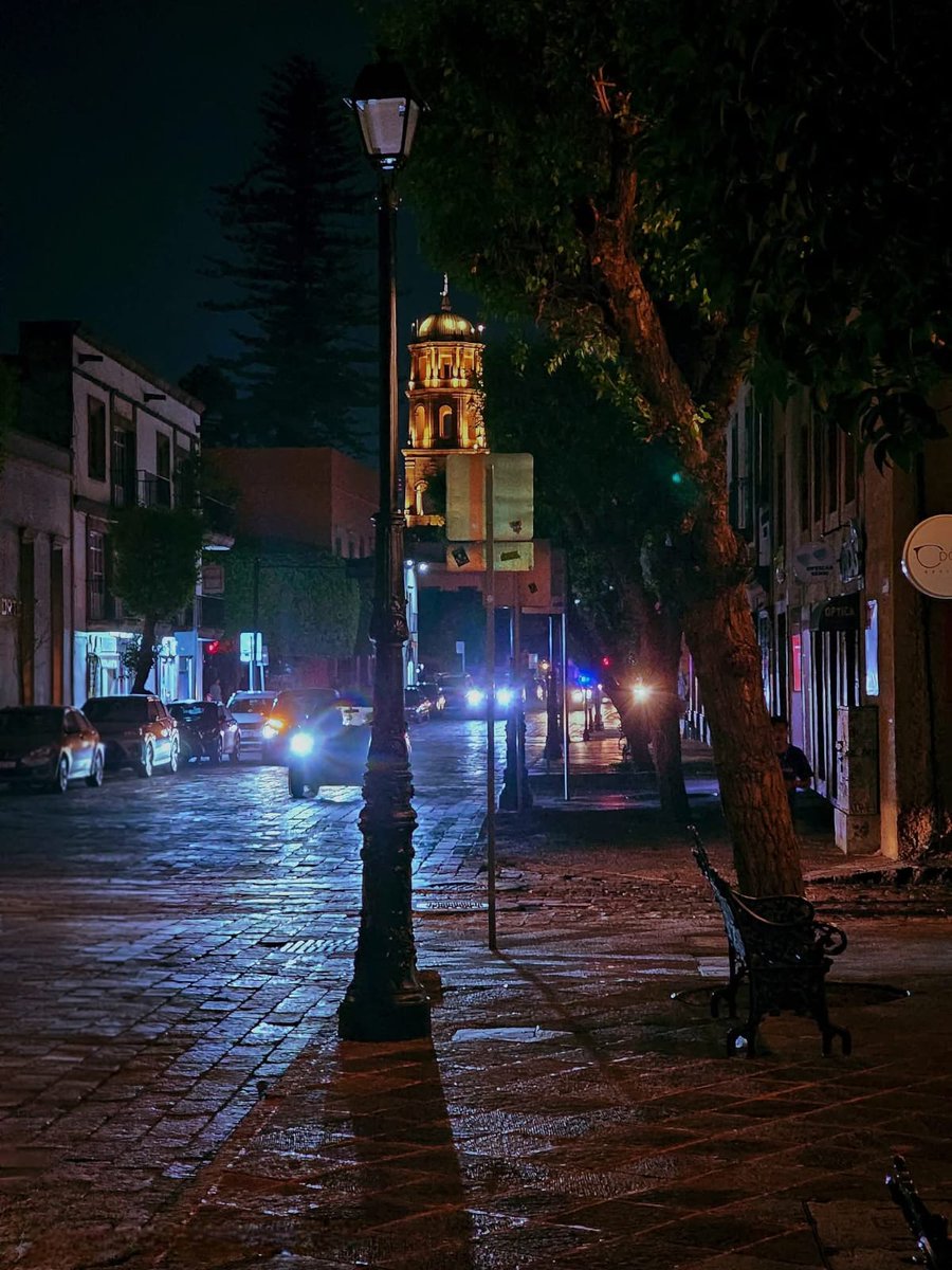EL CENTRO DE NOCHE 🌙  Querétaro siempre hermoso ❤️

📷 A quién corresponda