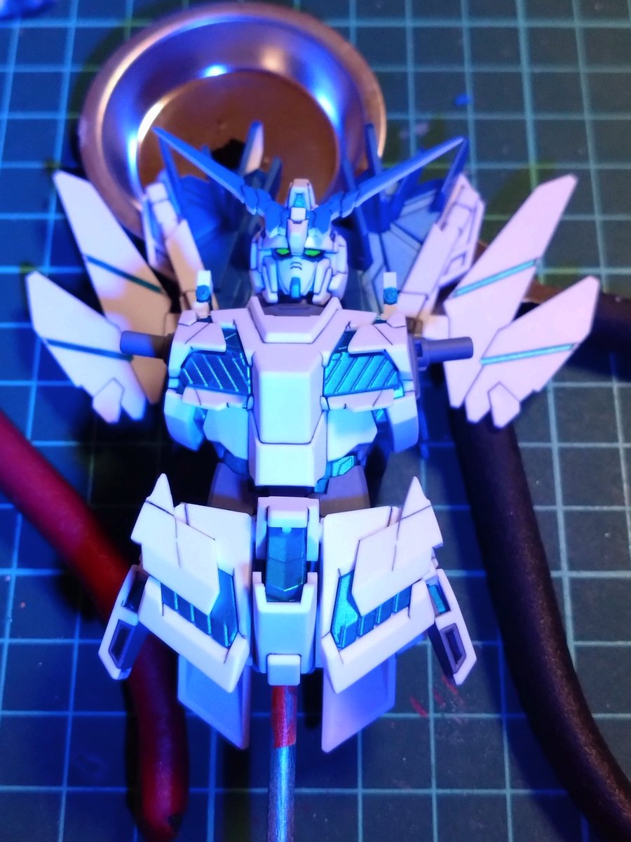 ユニコーンガンダム ペルフェクティビリティ 製作日記 ②

先日の胸部分から続いてバックパック・腰・頭部まで組み上がりました。😀
そして頭部ツインアイの蛍光塗装に初挑戦!!
ブラックライトを充てたらピカッと光ってちょっと感動😁

#ガンプラ 
#ガンプラ好きと繋がりたい 
#プラモデルライフ