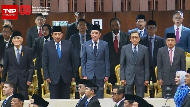 lawjustice_co's tweet photo. Sidang Tahunan MPR RI, SBY, Jokowi, Ma`ruf Amin & Jusuf Kalla Hadir
@mprgoid @SBYudhoyono @jokowi @Kiyai_MarufAmin @Pak_JK #mprri #sidangmpr #SBY #susilobambangyudhoyono #jokowi #marufamin #jusufkalla
https://t.co/55057SXIdH https://t.co/Vnzd0KEH9h