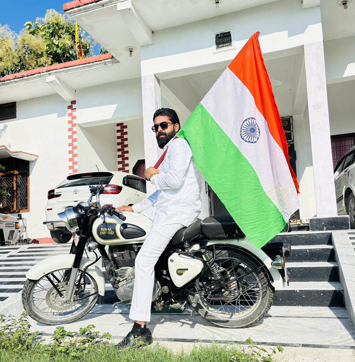आप सभी को ७९वें भारतीय स्वतंत्रता दिवस की हार्दिक बधाई एवं शुभकामनाएं.💐🙏 जय हिन्द 🇮🇳