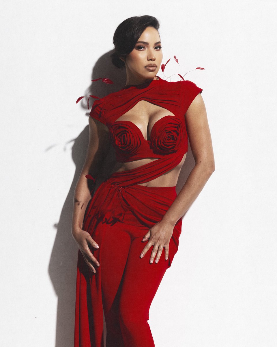 jurneesmollett's tweet photo. 🫶🏽 @SchonMagazine https://t.co/oXM8VSXjiK