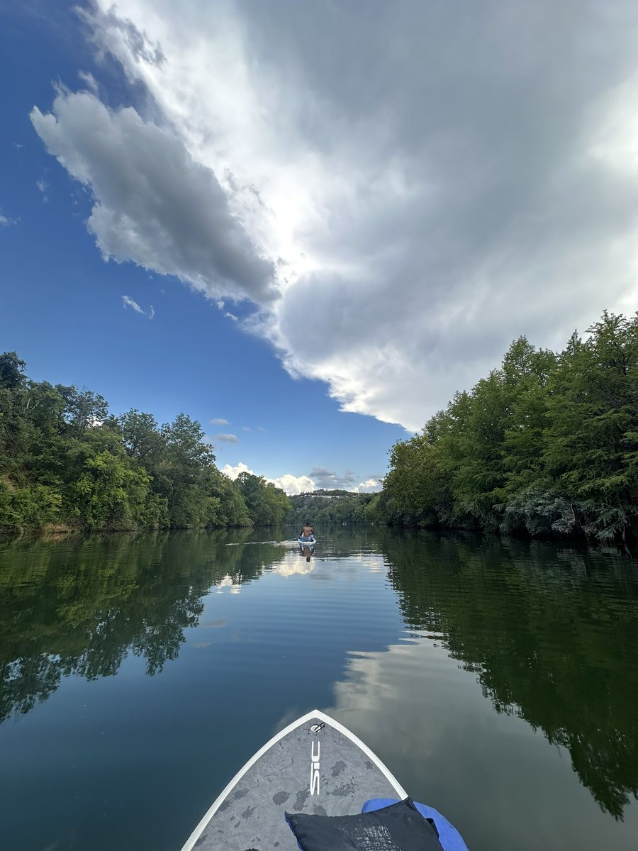 Just a hot and sexy girl and her hot and sexy boyfriend 💙
