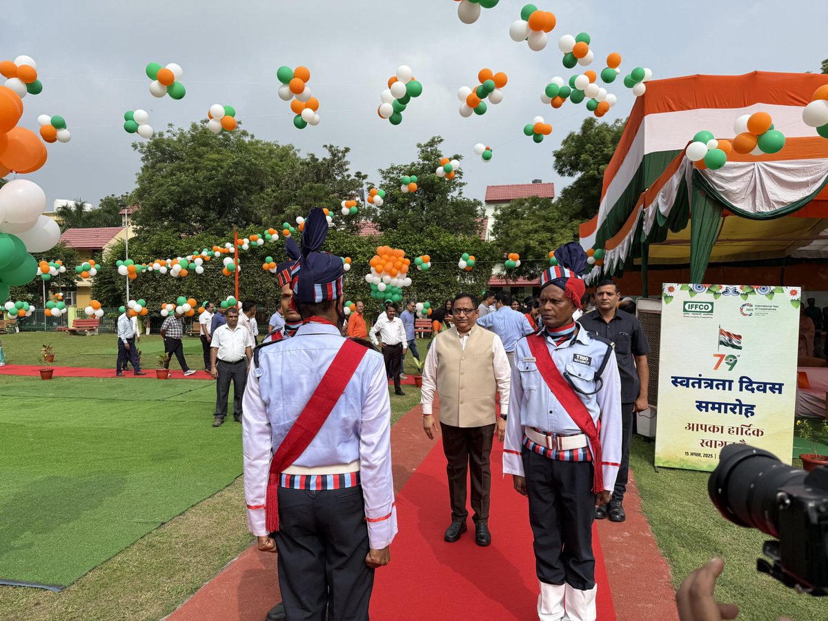 आज 79वें स्वतंत्रता दिवस के अवसर पर, मैंने इफको कॉलोनी, गुरुग्राम में दिल्ली मुख्यालय के इफको परिवार की उपस्थिति में गार्ड ऑफ ऑनर लिया और परेड का निरीक्षण किया। जय हिंद!
#IndependenceDayIndia2025