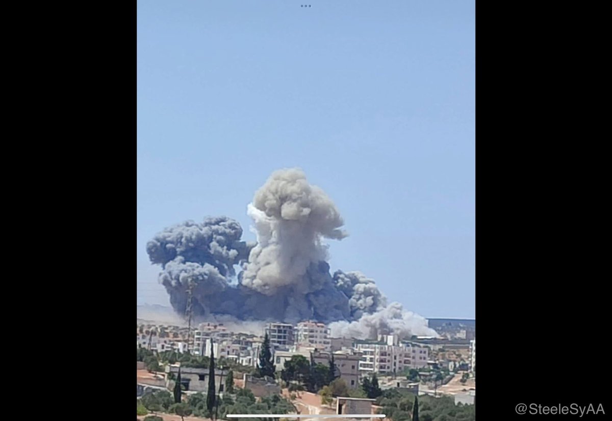 SteeleSyAA's tweet image. ◻️Syrian Domestic News / Sectarian Attacks - August 14th◻️
—◻️ Idlib: A U.S. Coalition forces drone strike targeted a site in the city of Idlib likely an ammunition depot belonging to Uzbek extremist fighters, resulting in a series of secondary explosions keeping civilians in…