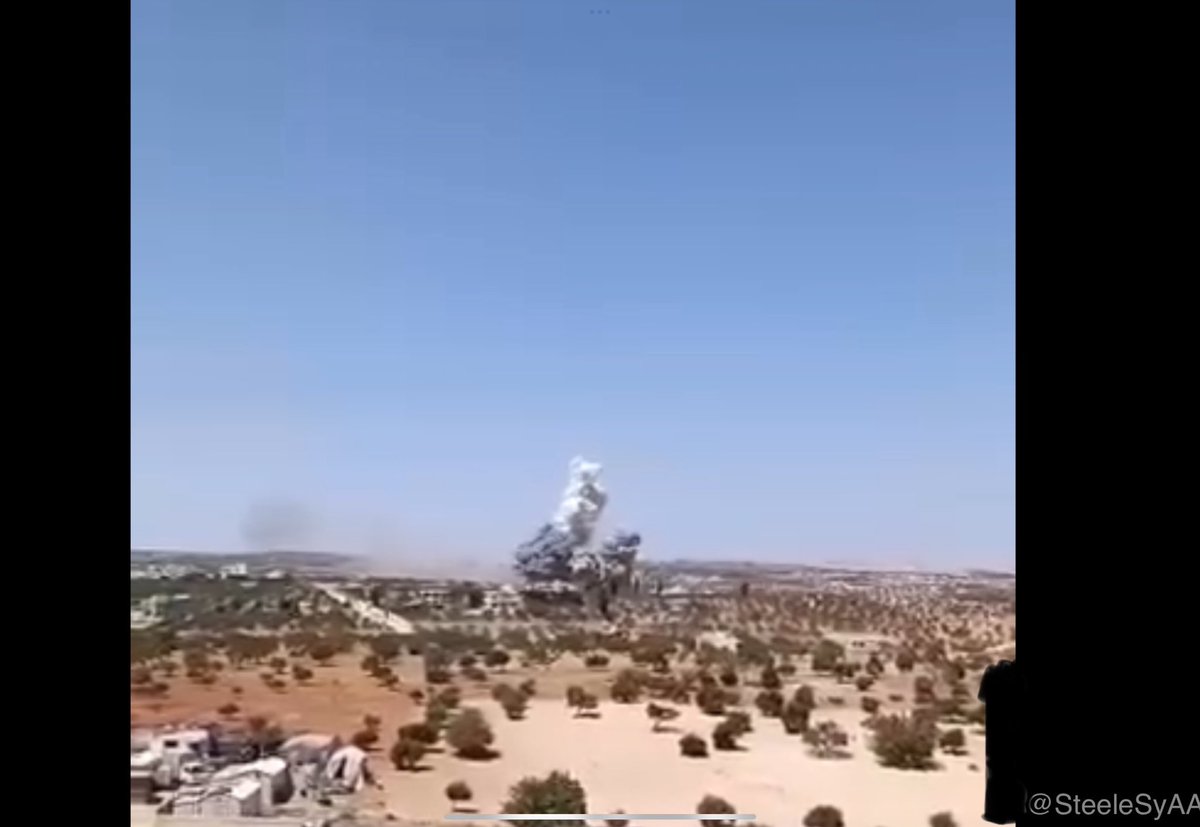 SteeleSyAA's tweet image. ◻️Syrian Domestic News / Sectarian Attacks - August 14th◻️
—◻️ Idlib: A U.S. Coalition forces drone strike targeted a site in the city of Idlib likely an ammunition depot belonging to Uzbek extremist fighters, resulting in a series of secondary explosions keeping civilians in…