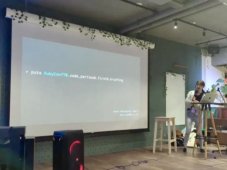 rubyconftw's tweet image. “From now on, we don't need the safe-navigation `&.` anymore!”
“The party... STARTs!” ヽ(´▽` ) ゝ
— Kasa, organizer, kicking off the first-ever #CodeParty at RubyConf Taiwan 🐣🎉
with warm greetings from @akihito_uesada, mayor of @rubycitymatsue.
#RubyConfTW #COSCUP