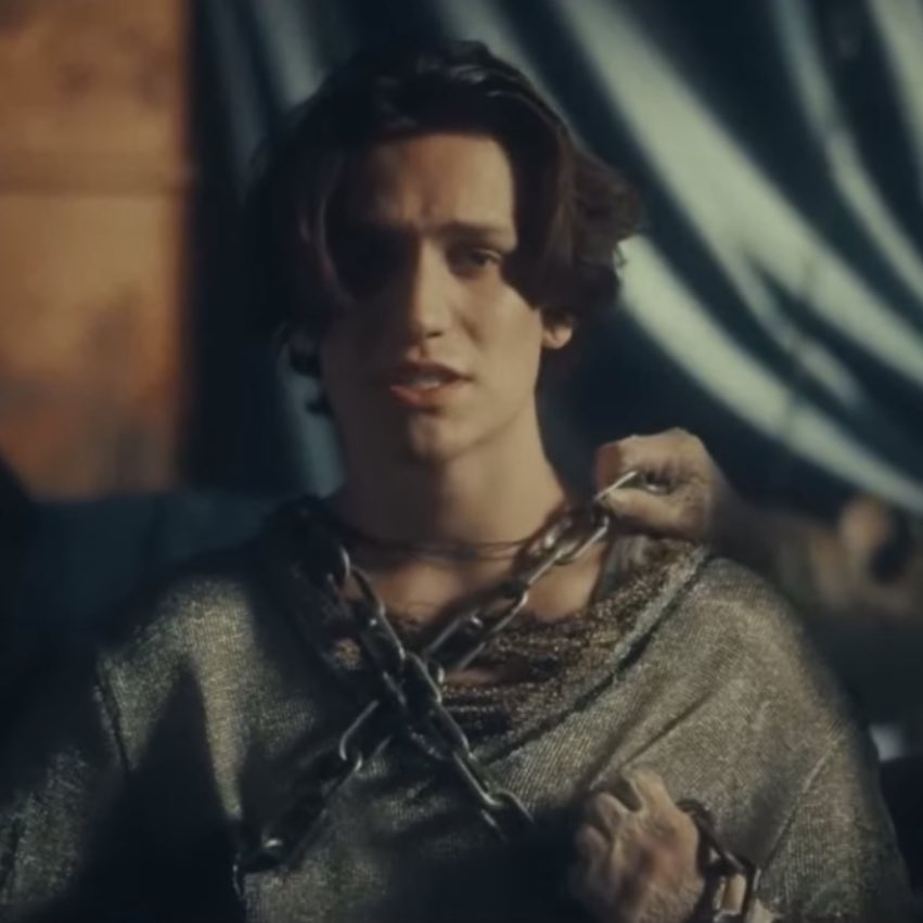 artbyleigh's tweet photo. This part with the chains is so sick
@xhuddy #FragileFriday ⛓️ https://t.co/rVw8W5VoL7