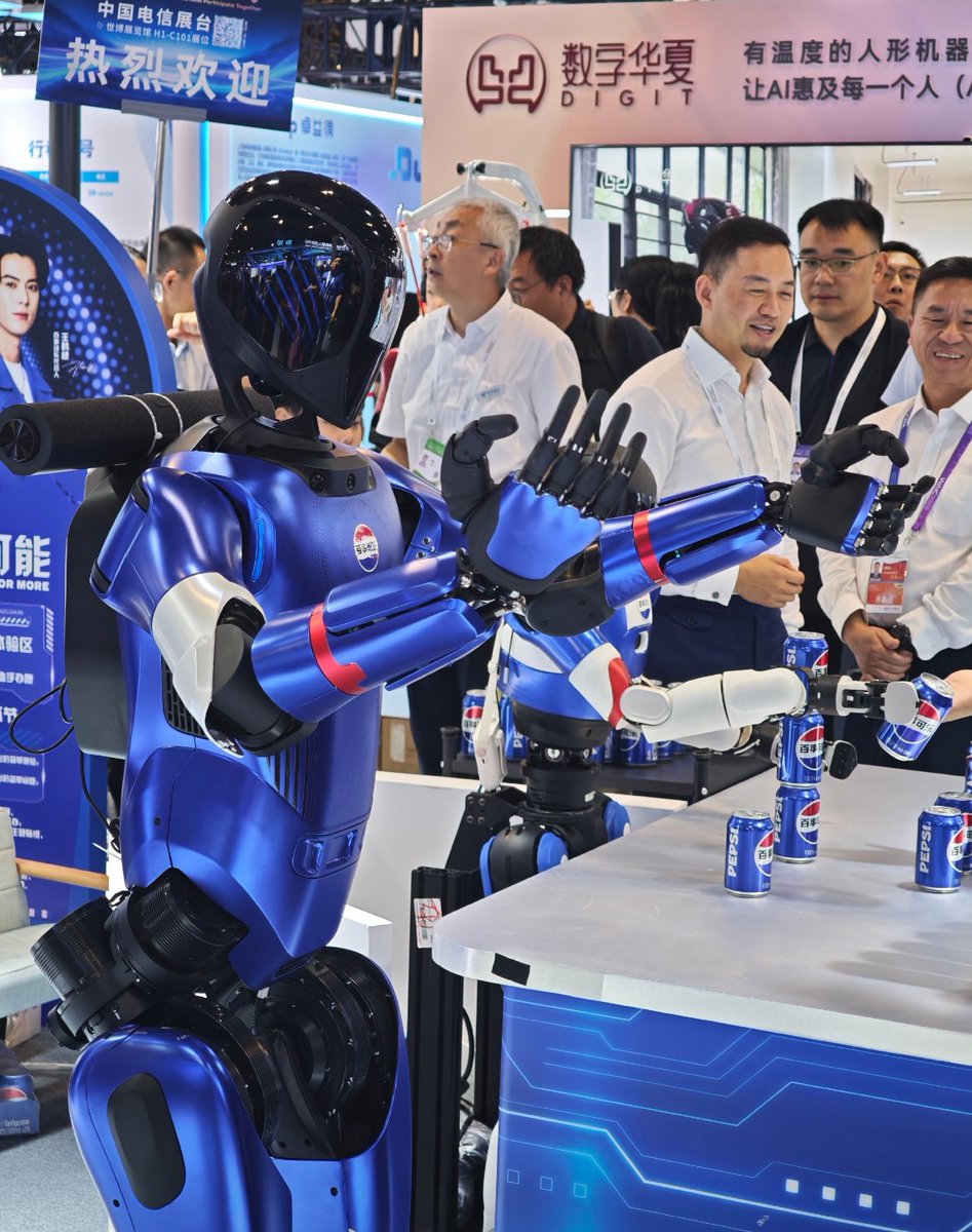 北京でPhysical AIのイベントやってるが完全に俺たちのペプシマンがいる。
ペプシの缶めっちゃ開けてる