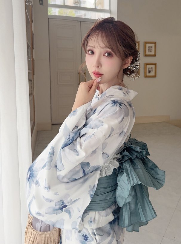 GRLから三上悠亜さんが着こなすオススメ商品🎀】 3点セット2way水彩花