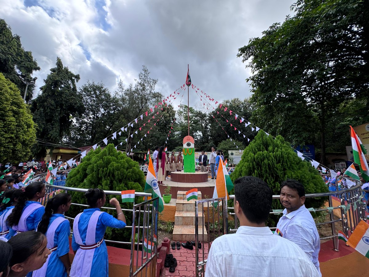 BSuliapada59524's tweet photo. Jay Hind, Celebration of Independence day at Suliapada Block. https://t.co/FA3xKnhLRx