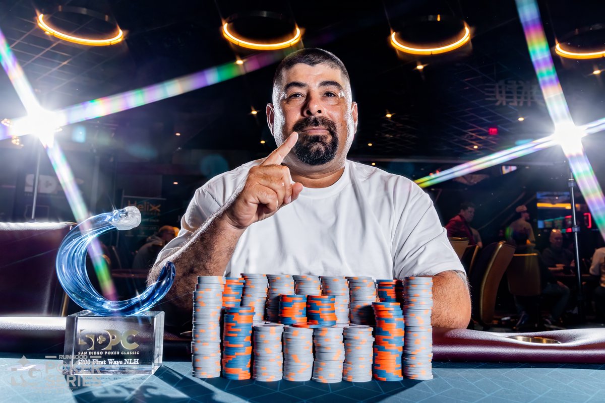 jessbeckpoker's tweet photo. First winner at @jamulcasinosd! Just look at that beautiful trophy! 

Couldn't have picked a cooler dude to win this one 🤘

If you see you, tag you! IDK how to do all that stuff yet lol https://t.co/wEP8y4fMFE