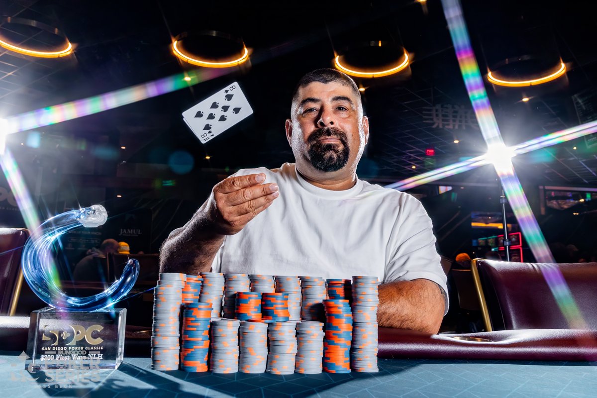 jessbeckpoker's tweet photo. First winner at @jamulcasinosd! Just look at that beautiful trophy! 

Couldn't have picked a cooler dude to win this one 🤘

If you see you, tag you! IDK how to do all that stuff yet lol https://t.co/wEP8y4fMFE