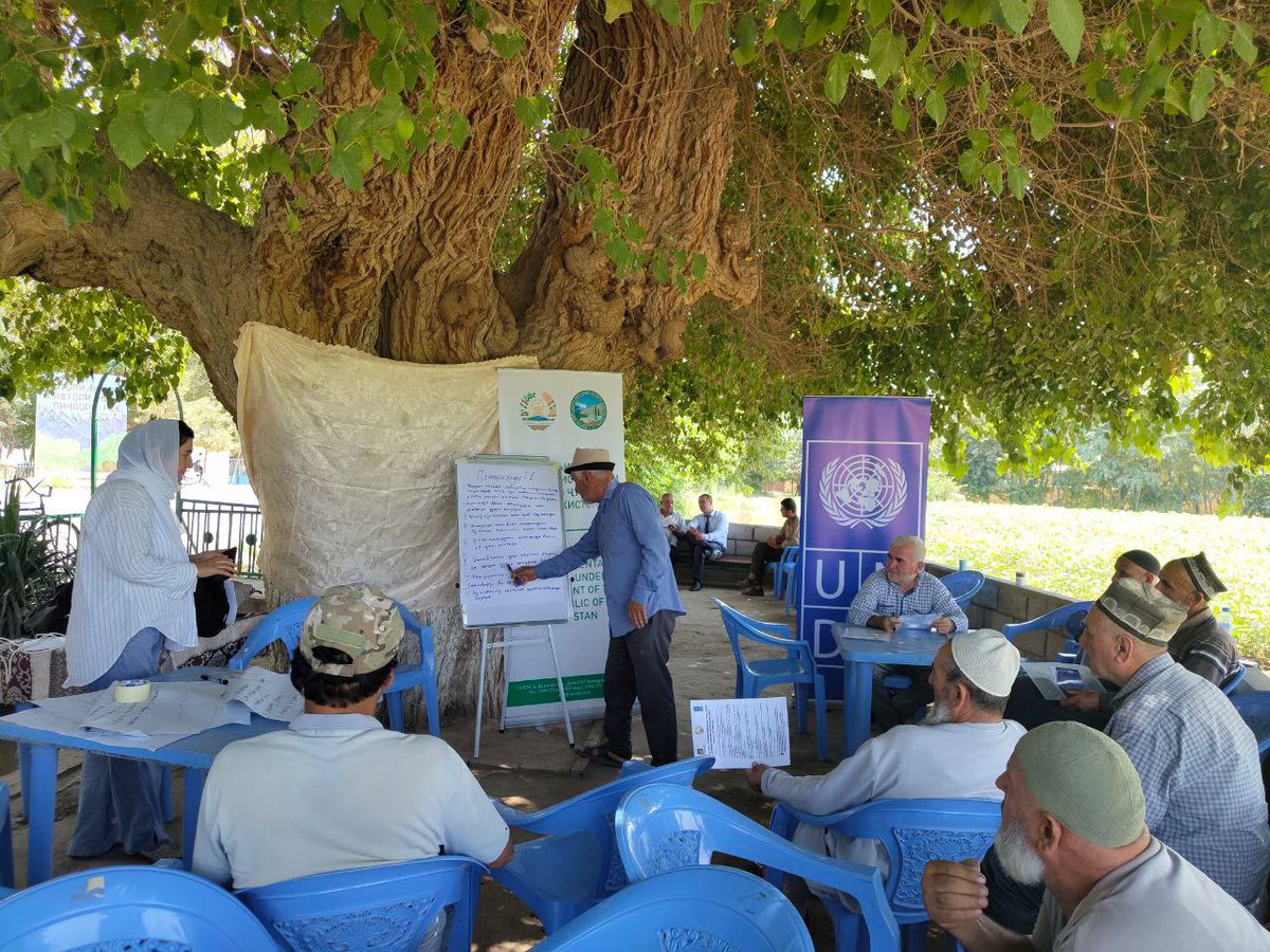 UNDP Tajikistan (@undptjk) on Twitter photo 🌿860 female & male farmers, pastoralists in 🇹🇯Kafernighan River Basin trained in sustainable 💦& land management under <a href="/adaptationfund/">Adaptation Fund</a>-financed project by <a href="/UNDPTJK/">UNDP Tajikistan</a> & <a href="/tajnature/">ENVIRONMENT TAJIKISTAN 🇹🇯</a>. F/ climate-smart farming to waste mgmt, communities build resilience to💦scarcity, floods & droughts. 🌿860 female & male farmers, pastoralists in 🇹🇯Kafernighan River Basin trained in sustainable 💦& land management under <a href="/adaptationfund/">Adaptation Fund</a>-financed project by <a href="/UNDPTJK/">UNDP Tajikistan</a> & <a href="/tajnature/">ENVIRONMENT TAJIKISTAN 🇹🇯</a>. F/ climate-smart farming to waste mgmt, communities build resilience to💦scarcity, floods & droughts.