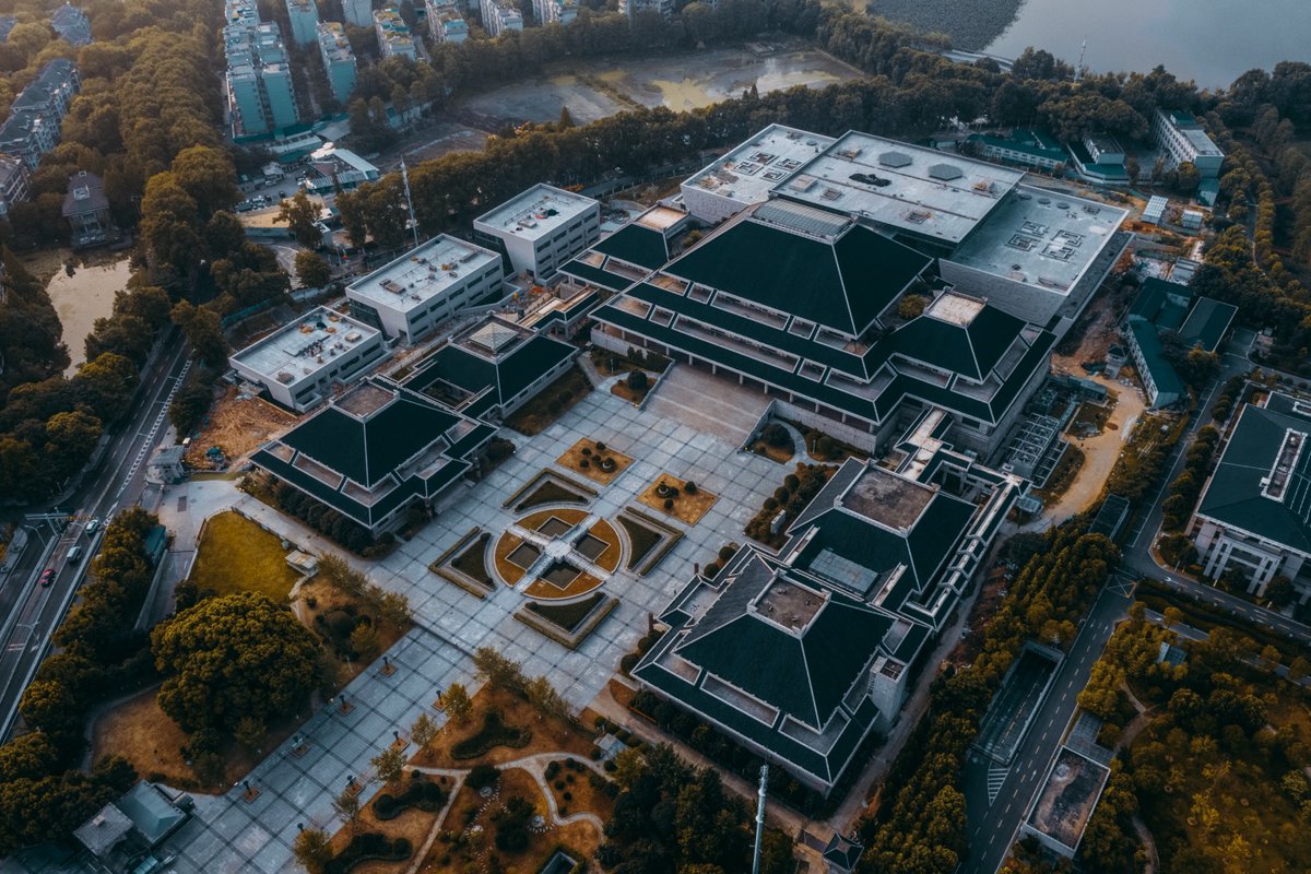 WuhanVideo's tweet image. 🏛 Hubei Provincial Museum Guided Tour — Reservation included!
Small group, expert bilingual guide, skip crowds &amp;amp; see treasures like Marquis Yi’s chime bells &amp;amp; King Goujian’s sword.
📅 Book 6+ days ahead 👇 

wuhan.video/hubeiprovincia…
#HubeiProvincialMuseum #MuseumTour