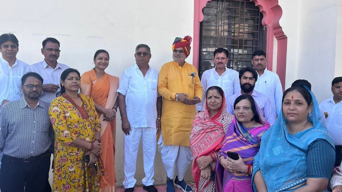 NishchayKumarJi's tweet photo. भारतीय जनता पार्टी, जिला कार्यालय सीकर UDH मिनिस्टर राजस्थान सरकार के साथ ध्वजारोहण कार्यक्रम में।
#जयहिंद_जयभारत 
#HappyIndependenceDay https://t.co/TkjmohSvkl