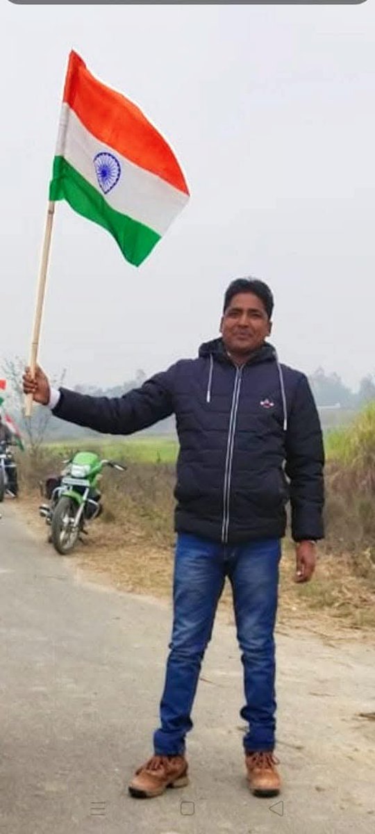 इस कदर वाकिफ है मेरी कलम मेरे जज्बातों से !
अगर मैं इश्क भी लिखूं तो इंकलाब लिखा जाता है !!
- भगत सिंह 

स्वतंत्रता दिवस की असीम शुभकामनाएं।। 
सभी वीर बलिदानियों को कोटि कोटि नमन।।

जय हिंद 
#jai_hind