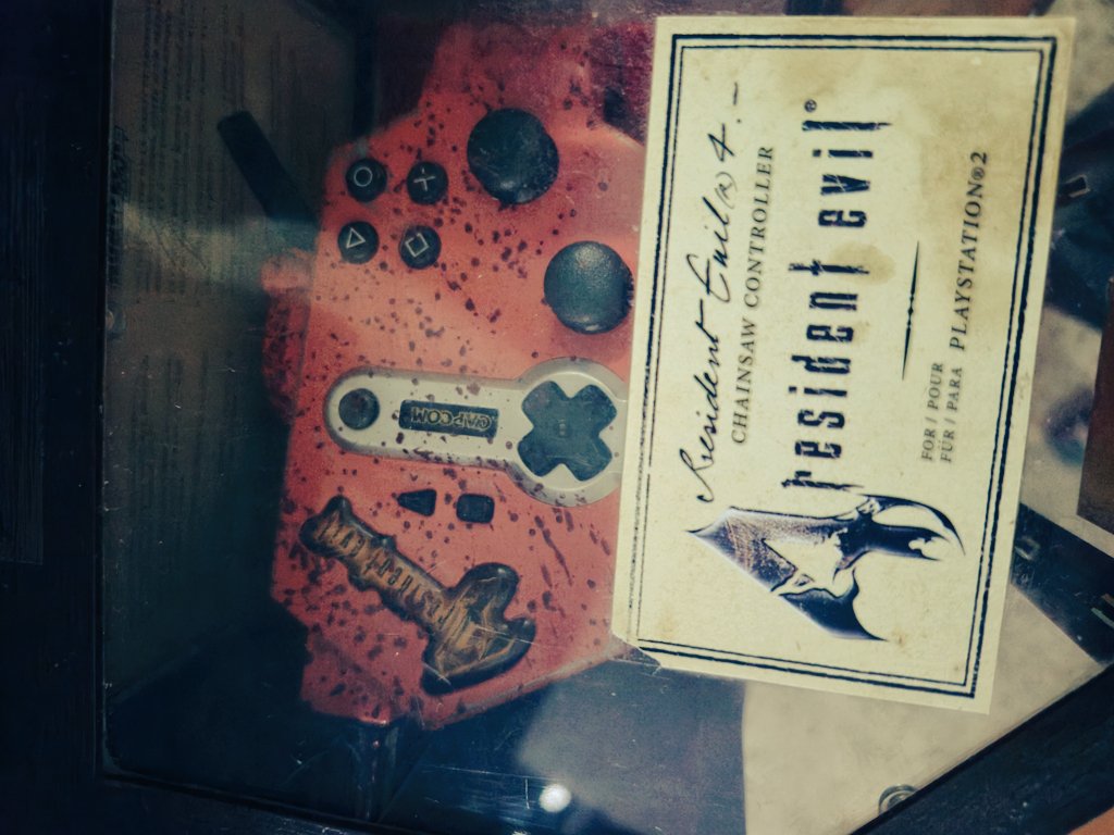 AJroaRR's tweet photo. Hoy un gran amigo me regalo esto para expandir mi coleccion de resident 😁😁😁🤭 https://t.co/7lbsylOOnd
