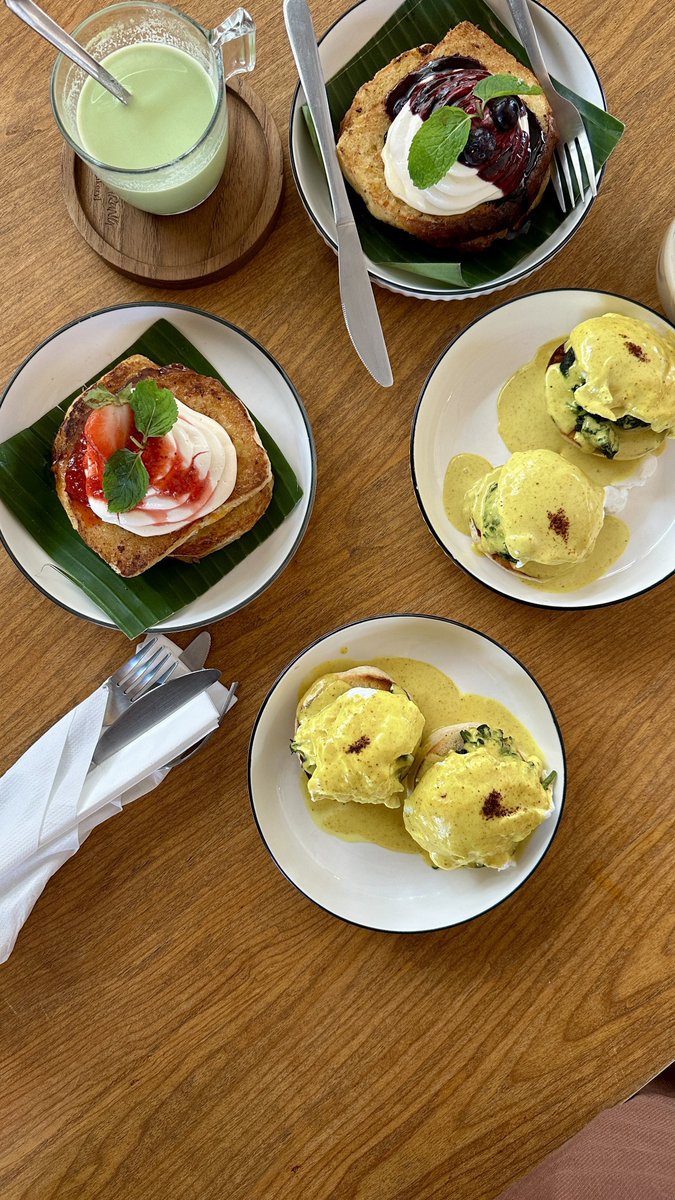 Mau curhat. Aku kan hampir tiap tahun ke Jogja ya &amp; hampir selalu ke My Little Warung karena emang enak banget &amp; murah. TAPIIII sekarang mereka berubah BGT dari segi harga &amp; kualitas. Tempatnya sih jadi enak, luas &amp; banyak tempat parkir. Cuma harganya naik tapi kualitas turun 😔