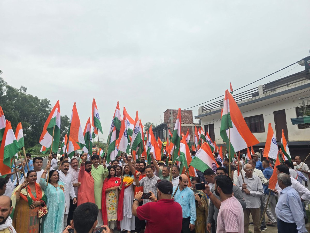 BJPNANDKISHORE's tweet photo. #HarGharTiranga 

जिला जम्मू नॉर्थ के मंडल रायपूरा में तिरंगा यात्रा का कार्यक्रम में जाना ��ुआ!

@BJP4JnK @BJP4India https://t.co/mkz1qzd0eT