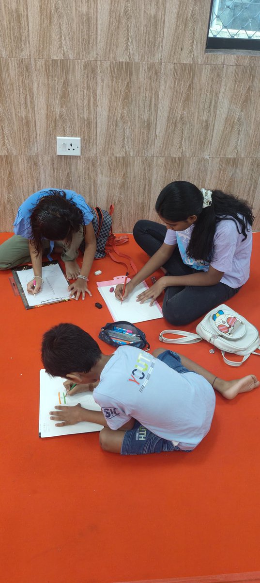 As part of #HarGharTiranga 2025, a ‘Sit &amp; Draw’ competition for wards of INS Netaji Subhas personnel was held on 15 Aug from 0730–0815 hrs at Bhagirathi &amp; Saraswati Community Halls under 2 categories (5–10 yrs &amp; 11+).