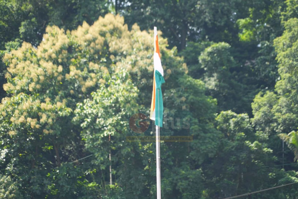 guwahatiplus's tweet image. PHOTOS|  Independence Day 2025 celebration from the Veterinary Field in Khanapara, Guwahati. [1/2]

#independenceday #flaghoisting #august15 @CMOfficeAssam