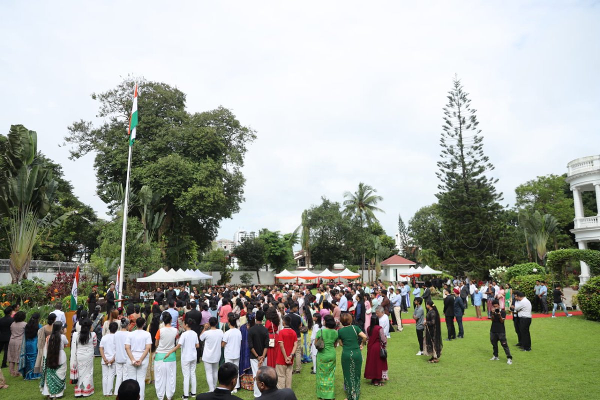 IndiainMyanmar's tweet image. On India&apos;s 79th Independence Day today, over 500 guests comprising  our diaspora and friends of India joined us at India House Yangon. Flag hoisting by @AmbAbhayThakur and reading of Hon&apos;ble Rashtrapatiji&apos;s address, was followed by vibrant  cultural performances. 
@MEAIndia