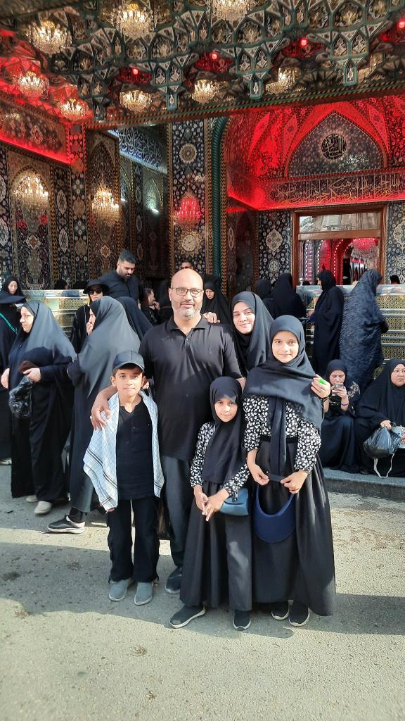 خدا را شاکرم بابت خانواده حسینی داشتن 
راه امام حسین علیه السلام رو ادامه میدیم 
نسل به نسل 
#Arbaeen2025