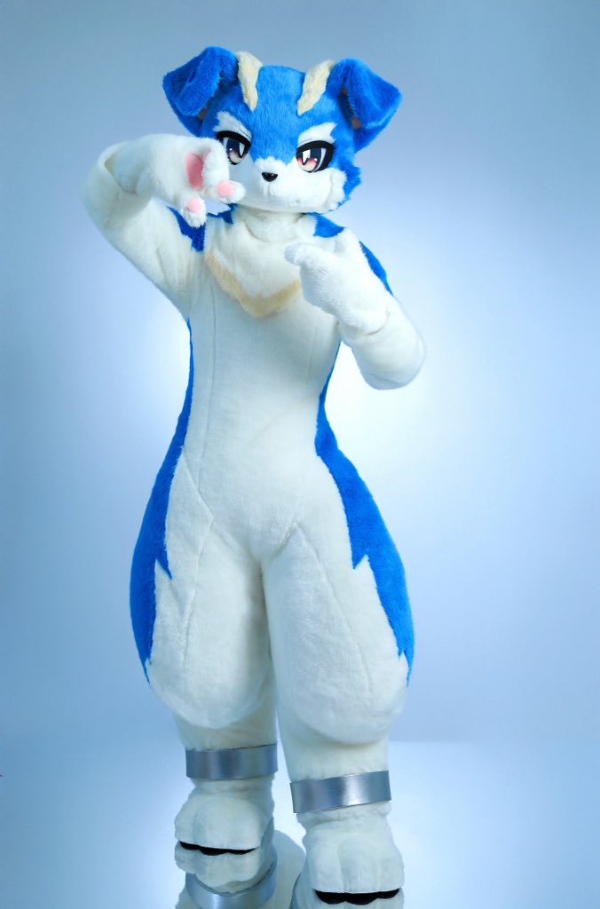 echox233's tweet photo. 📷
#FursuitFriday #fursuit #cute https://t.co/gLkyKltN73