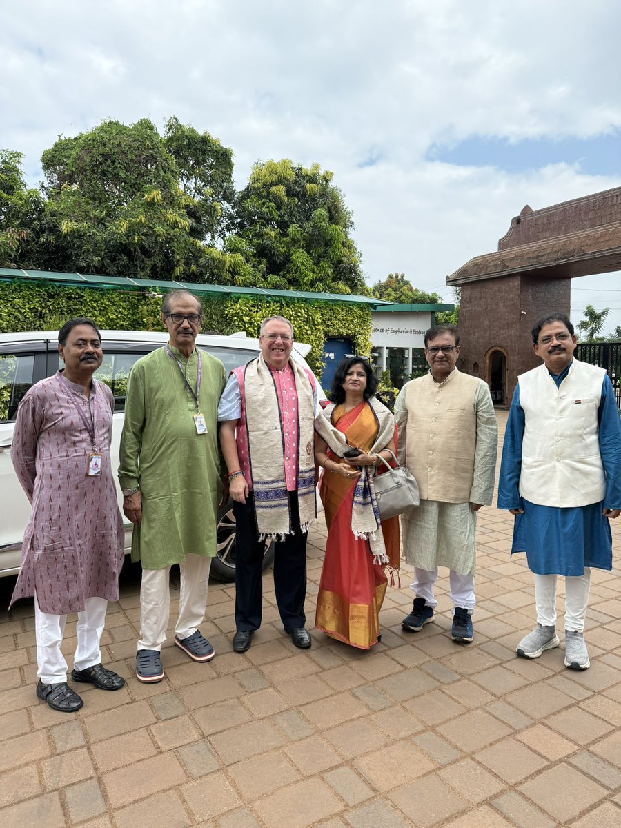 Andrew007Uk's tweet image. This year I celebrated Independence Day @centurionuniv in Bhubaneswar.  UK institutions are developing exciting collaborations with this excellent university &amp;amp; I was delighted to spend 15th August celebrating in a 4th state in 8 years.

#FlagHoisting #parade #colour #culture