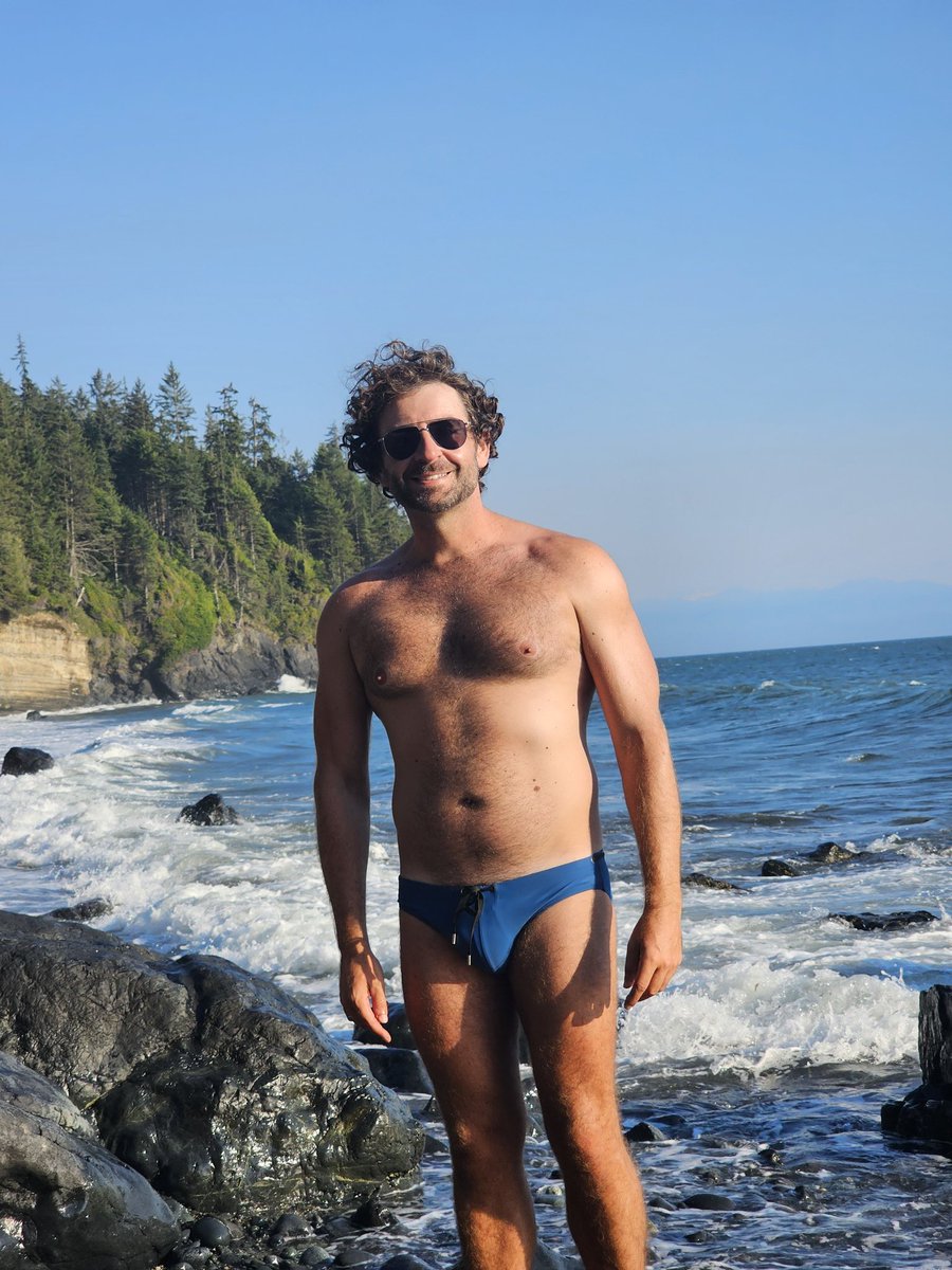 I'll be in Gran Canaria for Fetish Pride in October! Who should I meet up with/collab with while there??  Let me know who else is going! 😁