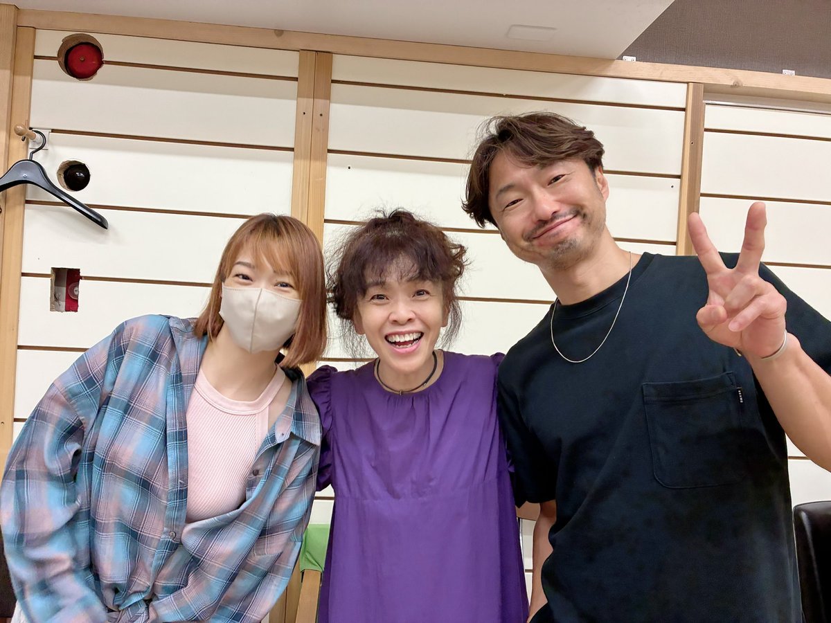 本番まであと1週間を切りました🔥
皆さんの想いを舞台にのせて✨　　
ぜひ！劇場へ🎭

賢プロ勢🥰
敬愛する関さん三千代さんと📸

残僅か👀
チケット🎟️
URL：ticket.corich.jp/apply/378949/0…

詳細はこちら
tokinatsunohi.com

直接ご連絡もお待ちしてます！
頑張る🔥

#遠き夏の日 #赤坂レッドシアター