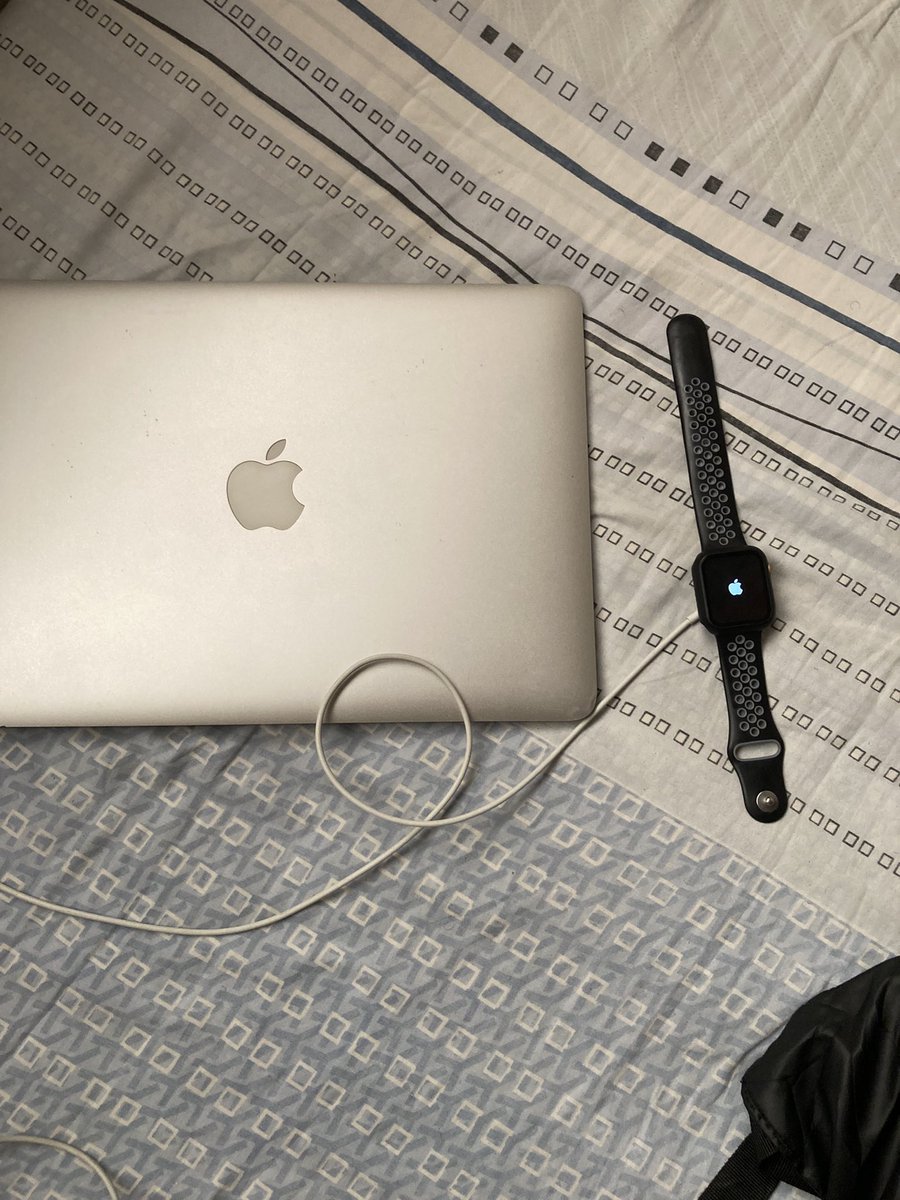 MacBook Air 
SSD : 120 GB
Ram : 4GB
Ano : 2012
220.000,00kzs 
📍 Luanda/ Kimbango