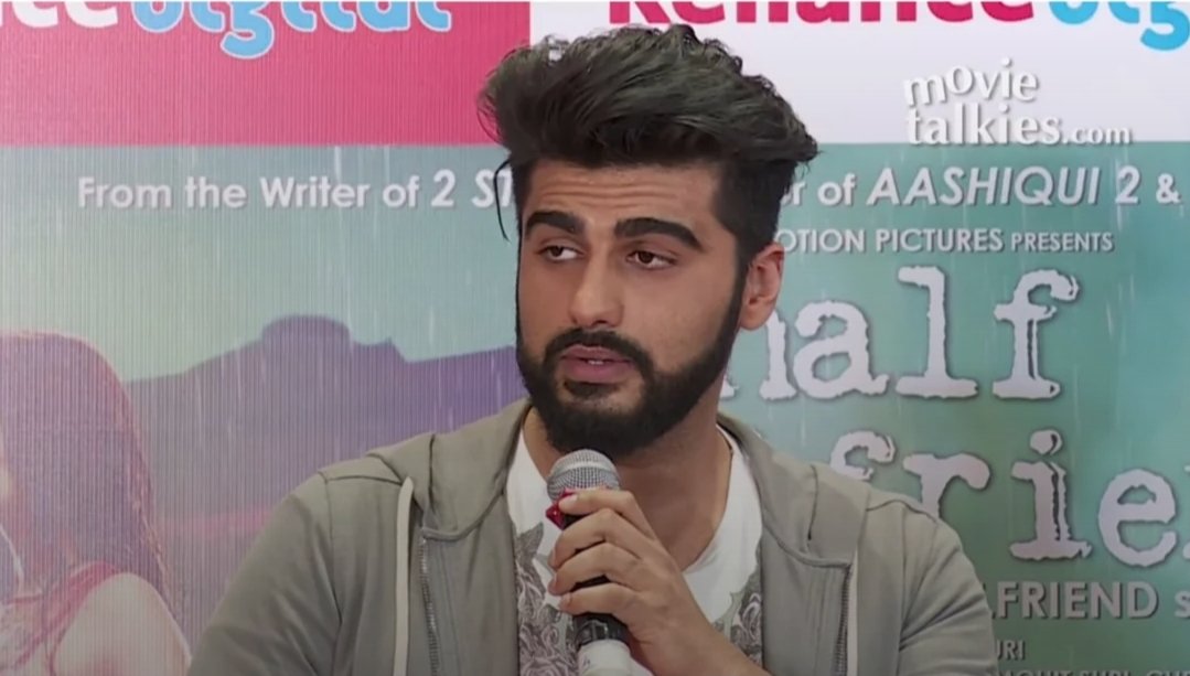 Dusri line main lag kar ek aur laddu le liya.   

Le PT sir :-