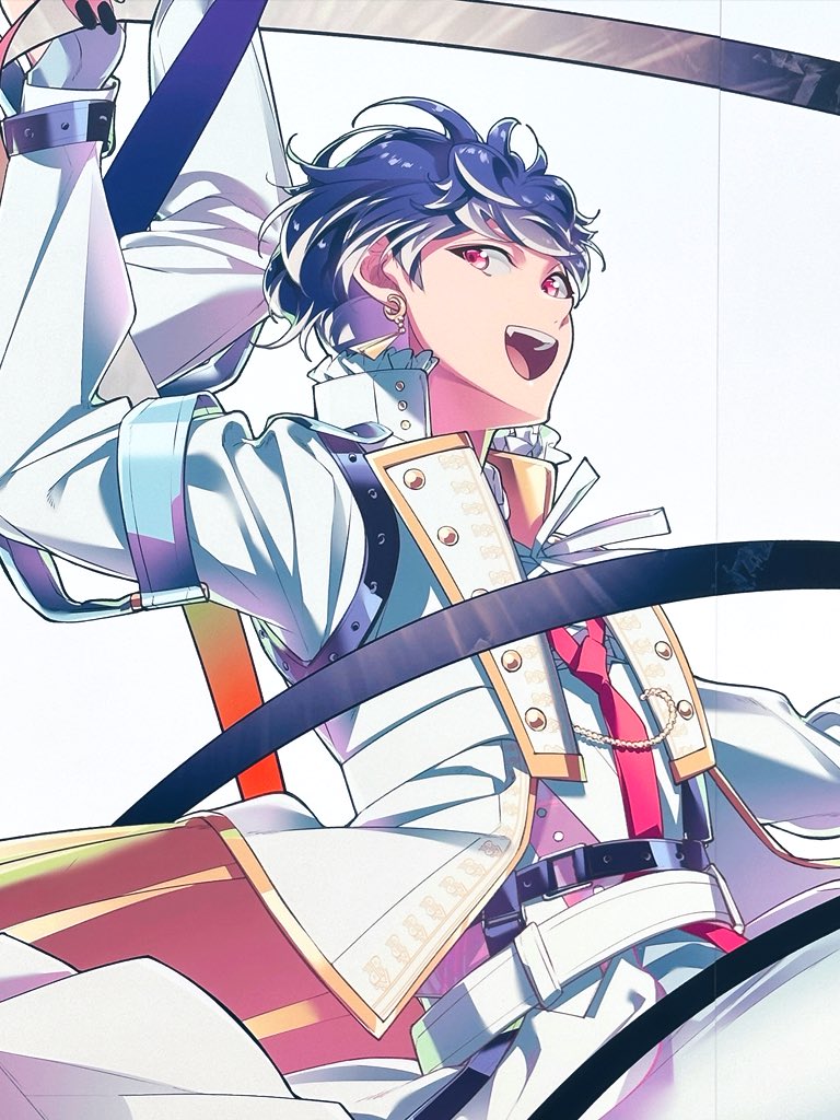 ワンショットの制限解除されてたので、アップで撮ってきたよ〜✌️

 #Revaleビジュアル解禁