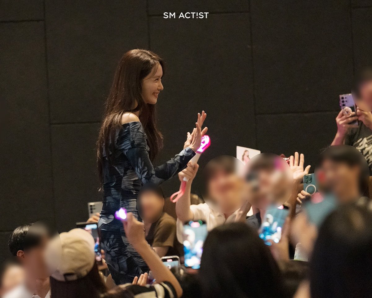 SNSD_0805's tweet photo. [INSTAGRAM] sm_actist:

뿔이라뇨
천사 날개밖에 안 보이는데요🪽

<악마가 이사왔다> ‘선지’ 역의
임윤아 배우 비하인드 사진 공개💕

중독성 악마 ‘선지’를
지금 극장에서 만나보세요🫶🏻

#임윤아 #LIMYOONA @/yoona__lim
#영화 #악마가이사왔다 #PrettyCrazy 
#선지 #Sunji
#액티스트 #SM_ACTIST

https://t.co/hf0aqiMIJe