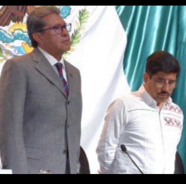 PorMiMexico71's tweet photo. Una defensora de la Constitución Federal VS un ignorante gato de MORENA. https://t.co/qSXBoA4UMQ