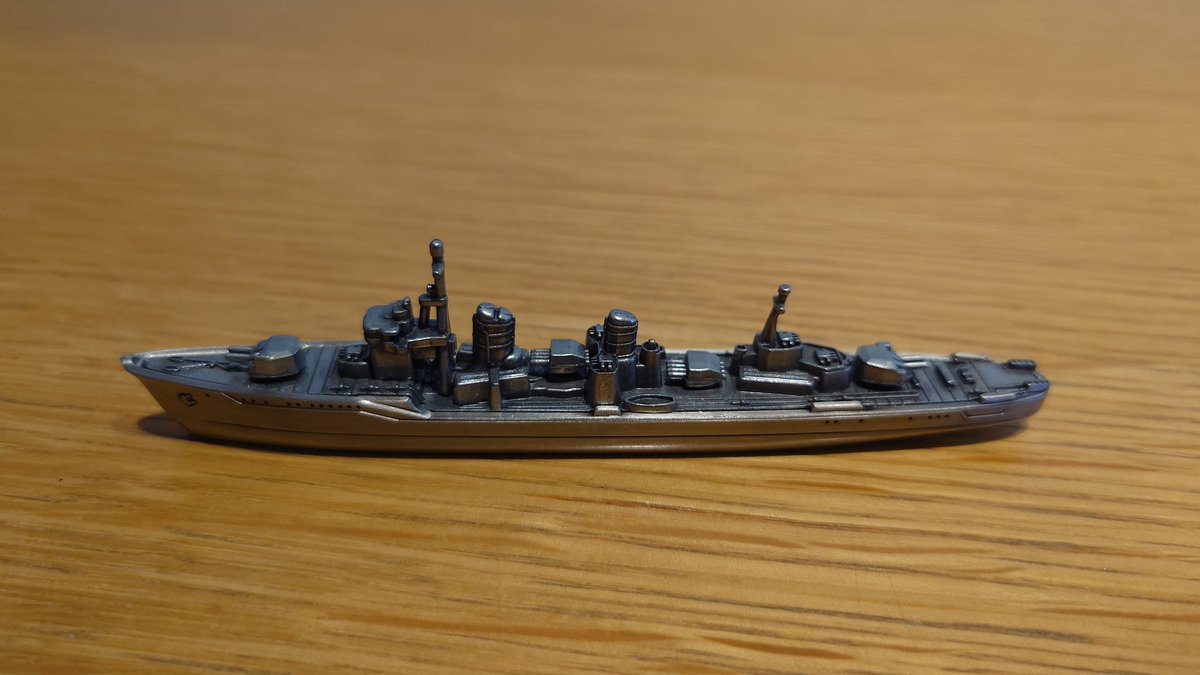 映画館で 雪風のペーパーウェイトを買いました！ 中々良いです🤗