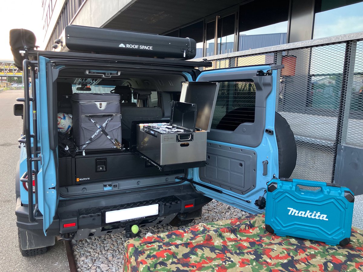 GrenadierOwner's tweet photo. Gestern haben wir die mobile Küchenbox Mokubo eingebaut … https://t.co/1DYqoBqXum