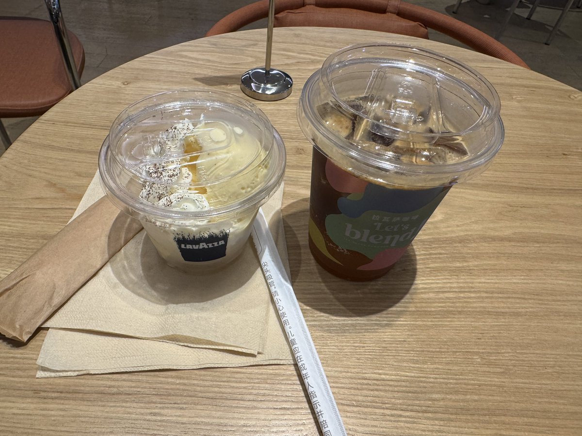 zeor97's tweet photo. 忙里偷闲的时刻 https://t.co/Iiz1LttQfD